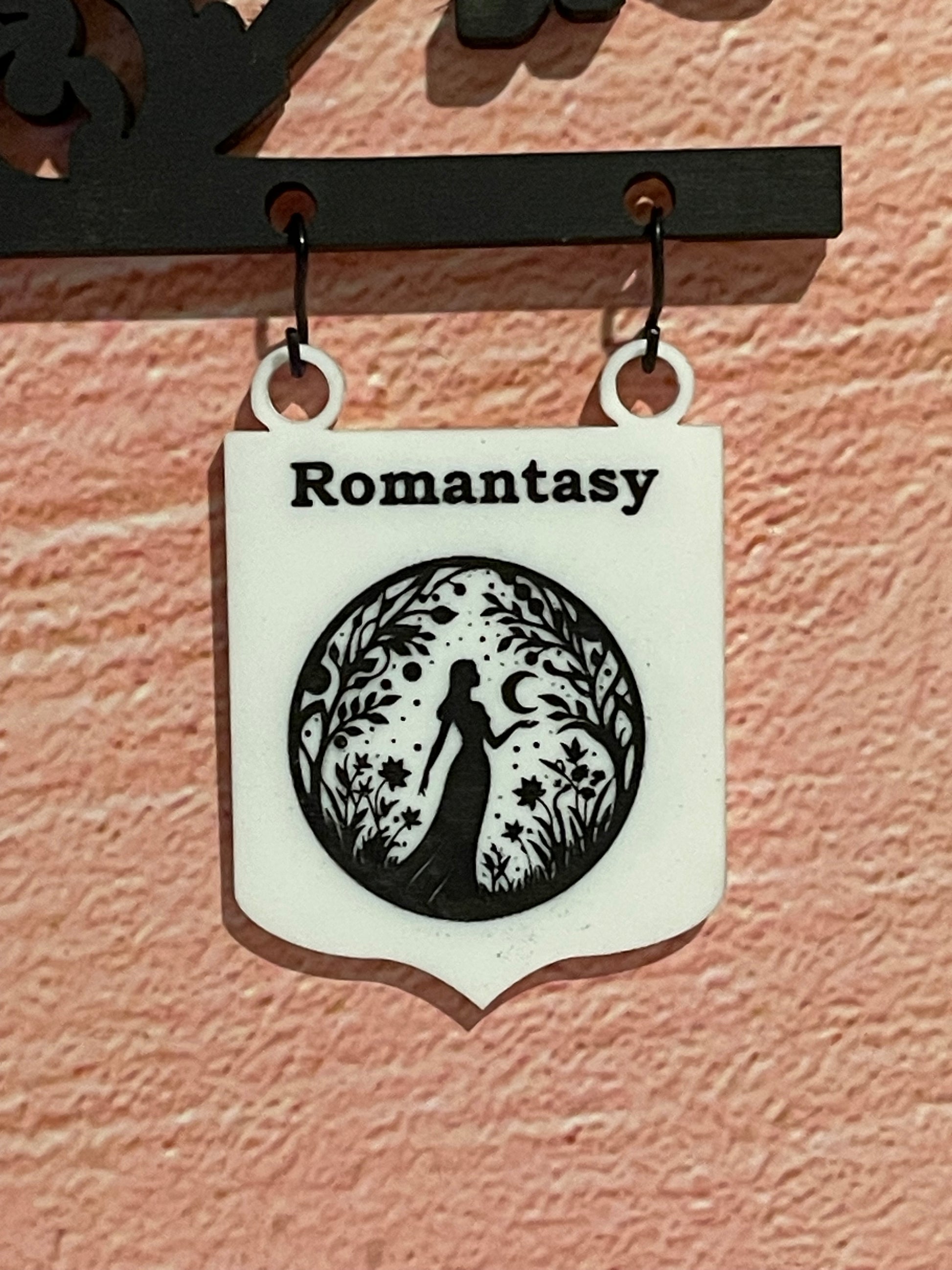 Romantasy-Acrylic2